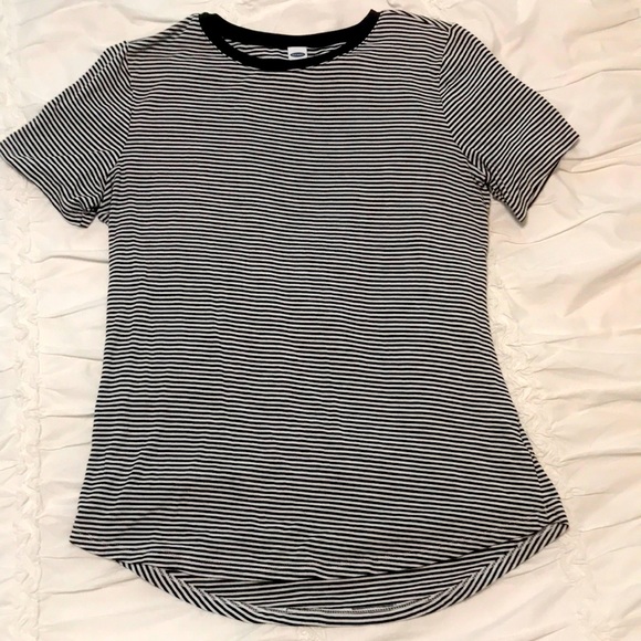 Old Navy luxe black and white striped shirt - Picture 1 of 3